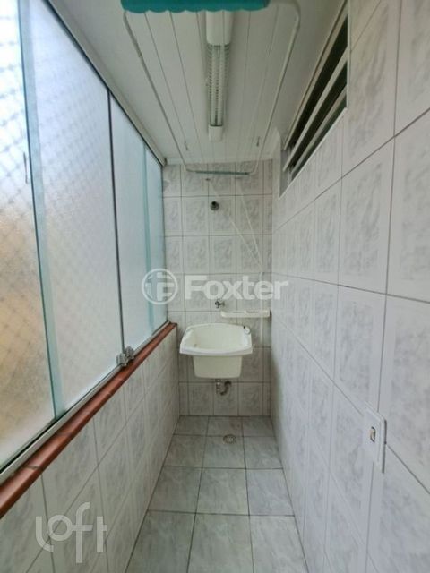 Image 4 - 881726