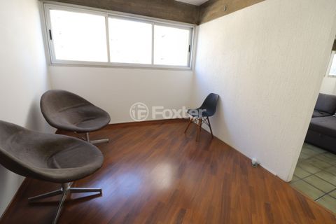 Image 7 - 881727