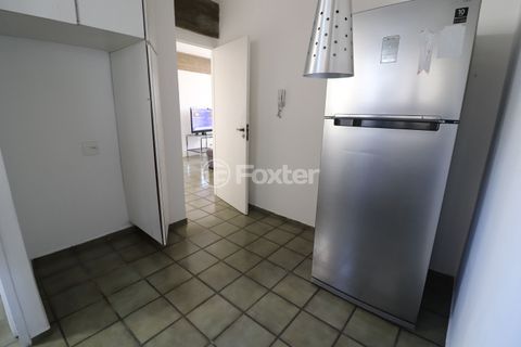 Image 3 - 881727