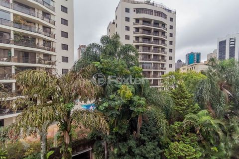 Image 3 - 881729