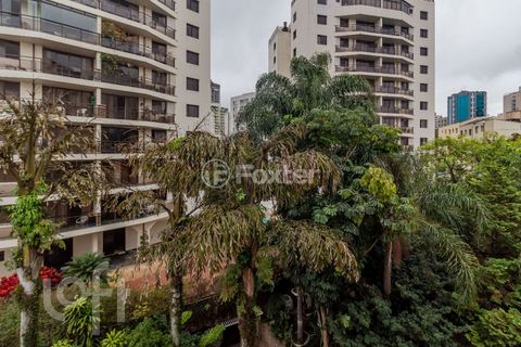 Image 8 - 881729