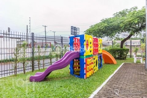 Image 14 - 881730