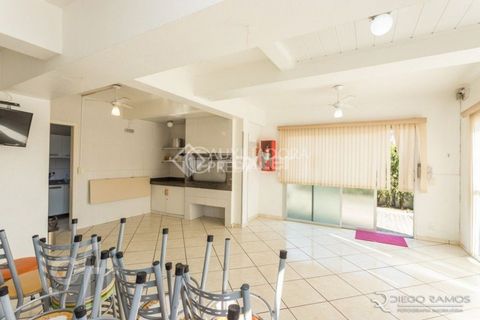 Image 10 - 881730