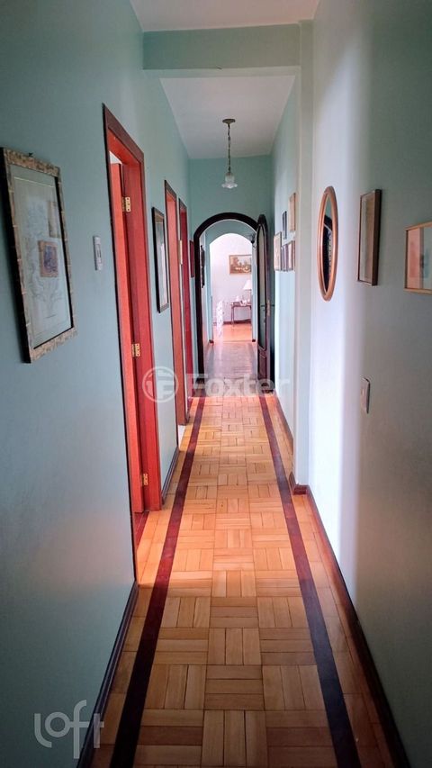 Image 3 - 881732