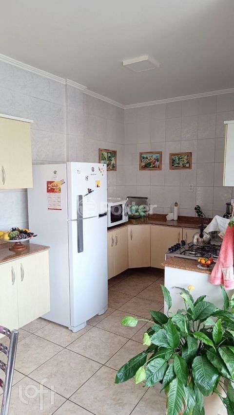 Image 13 - 881732
