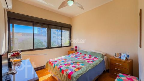 Image 7 - 881736