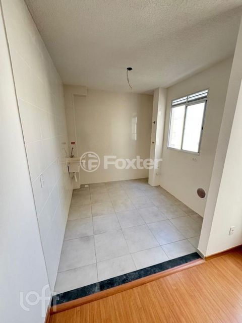 Image 3 - 881741