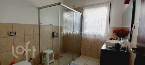 Image 19 - 881750