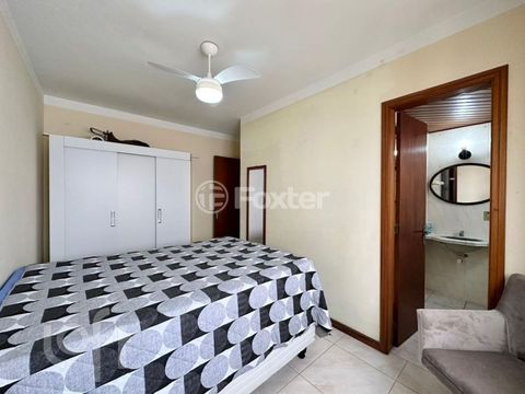 Image 7 - 881751