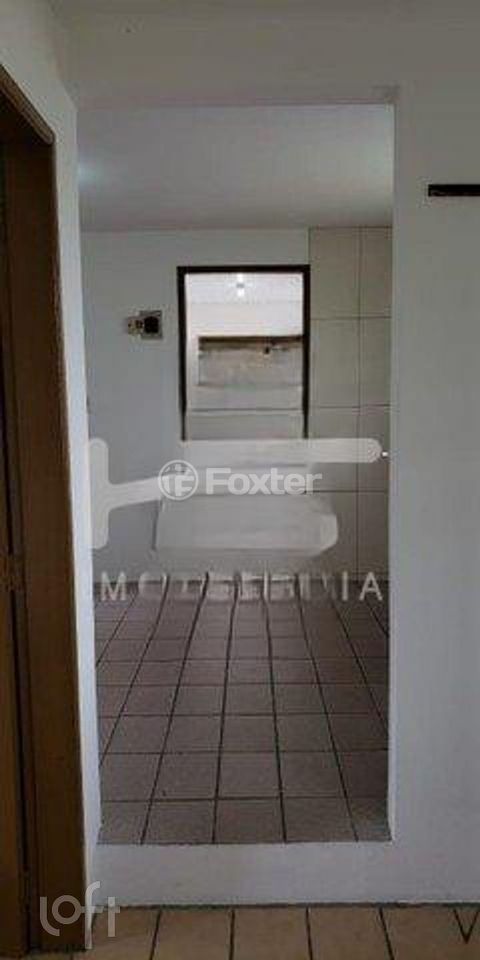 Image 8 - 881753