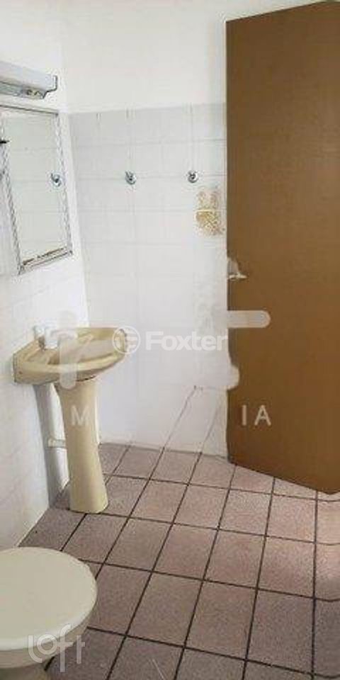 Image 9 - 881753