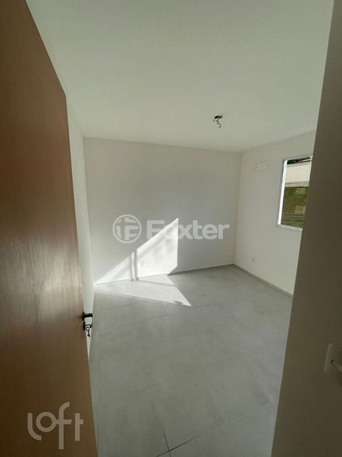 Image 3 - 881755