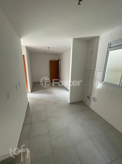 Image 11 - 881755