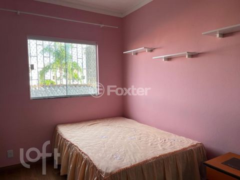 Image 7 - 881756