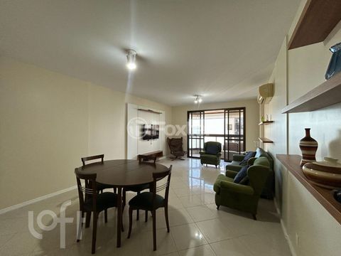 Image 3 - 881762