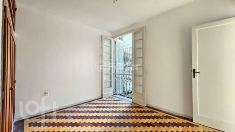 Image 5 - 881766