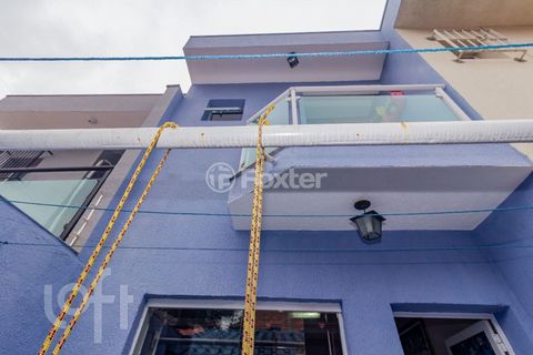 Image 17 - 881769