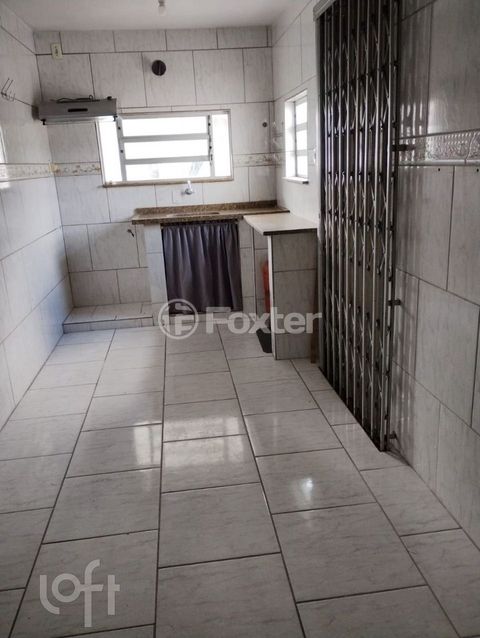 Image 8 - 881770