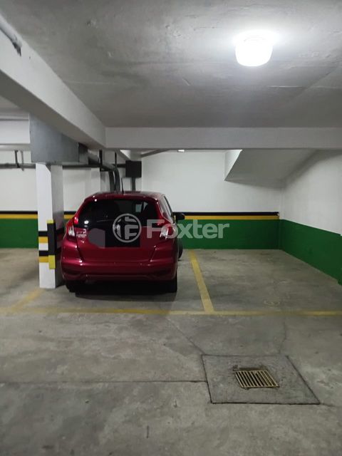 Image 3 - 881771