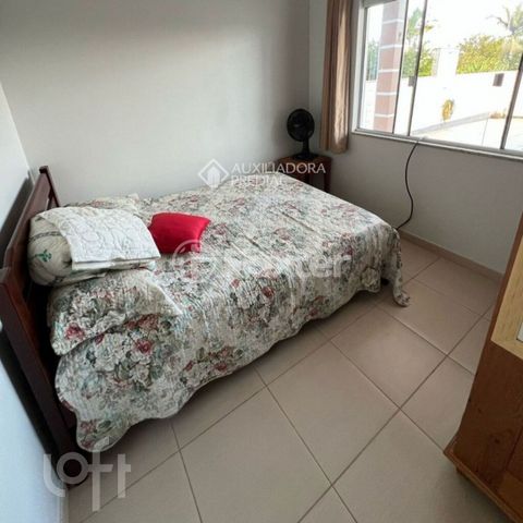 Image 7 - 881772