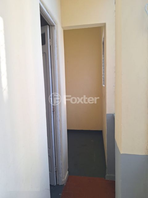 Image 10 - 881773