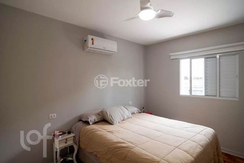 Image 7 - 881775