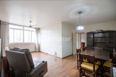 Image 1 - 881776