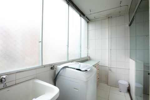 Image 13 - 881776