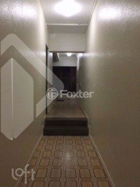 Image 13 - 881779