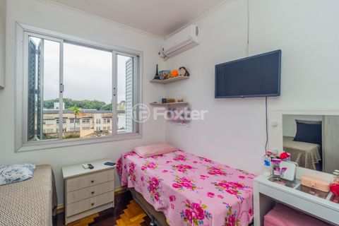 Image 7 - 881780