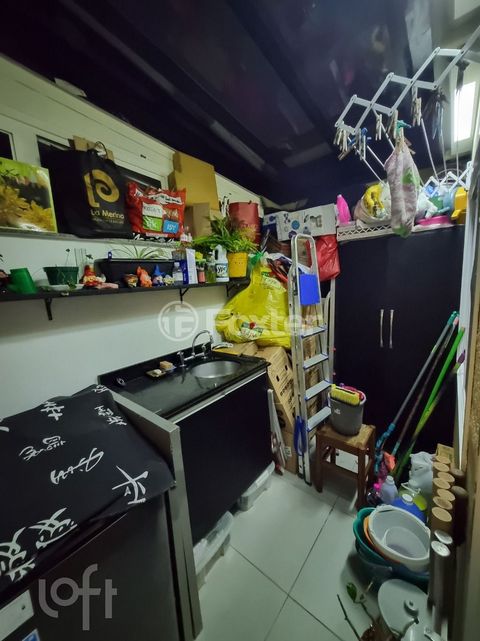 Image 4 - 881788