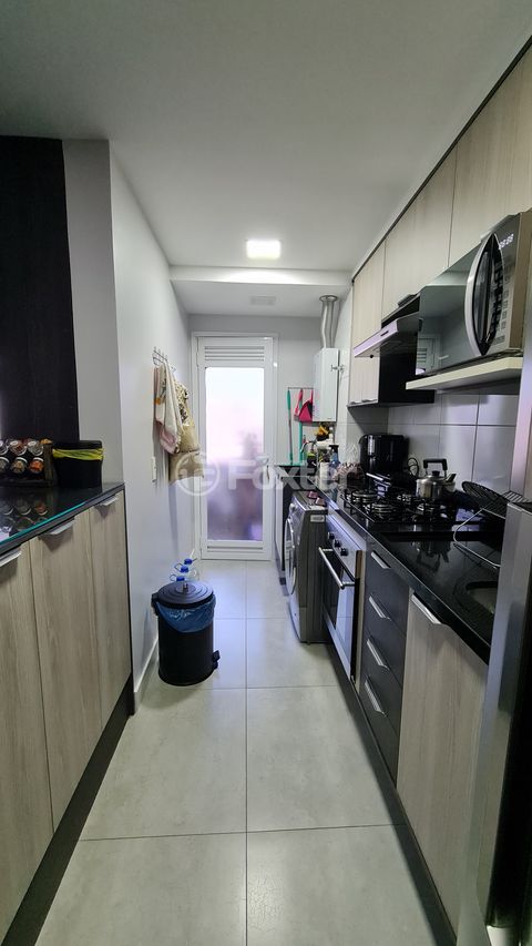Image 7 - 881790