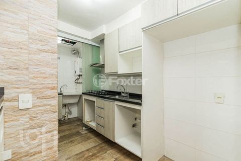 Image 7 - 881894