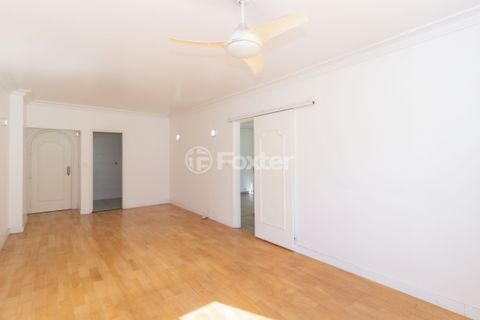 Image 3 - 881971
