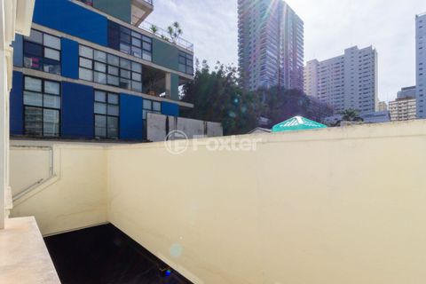 Image 2 - 881971