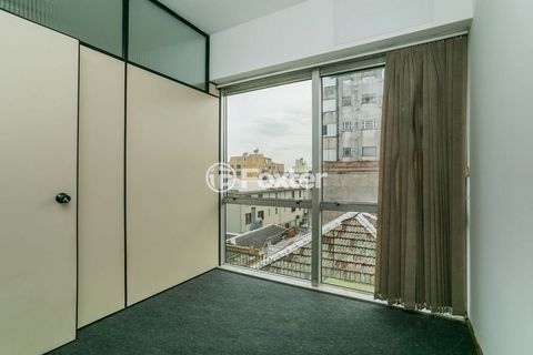 Image 8 - 881975