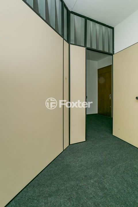 Image 4 - 881975