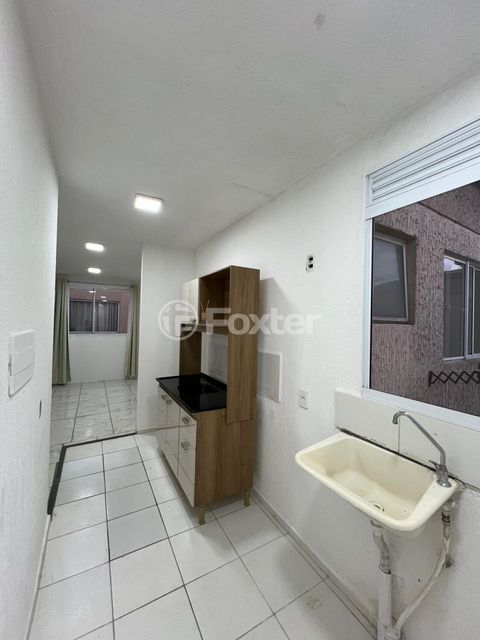 Image 3 - 881976