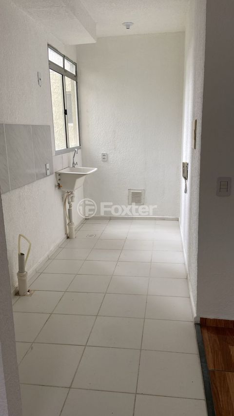 Image 4 - 881987