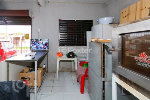 Image 10 - 882032