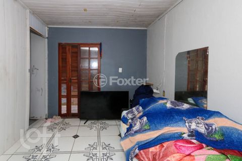 Image 7 - 882032
