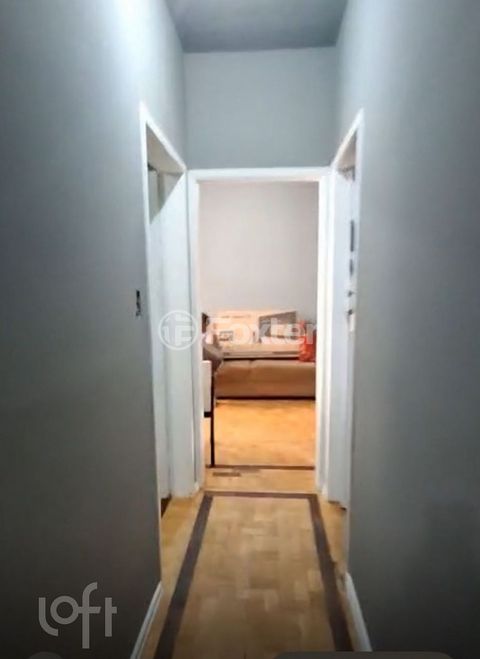Image 4 - 882034