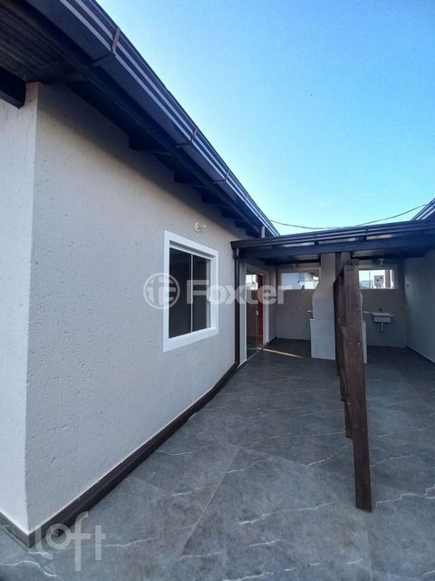 Image 8 - 882036