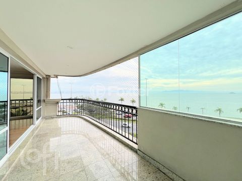 Image 9 - 882039
