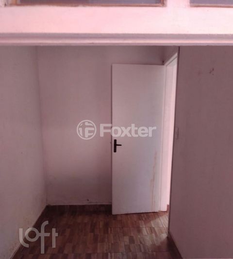 Image 7 - 882041