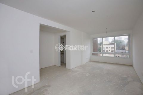 Image 1 - 882061