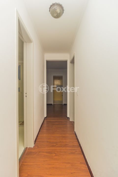 Image 6 - 882062