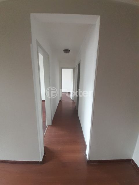 Image 4 - 882062