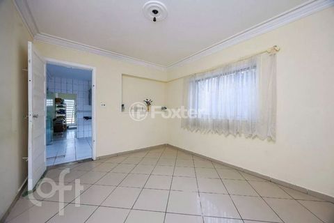 Image 6 - 882119