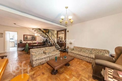 Image 3 - 882125